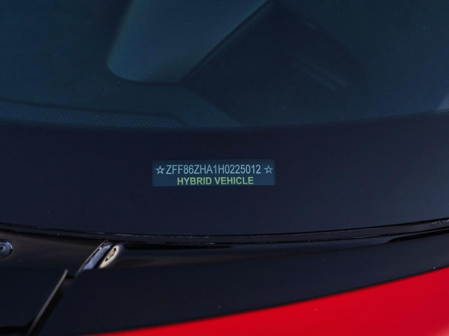 Детали экстерьера Ferrari LaFerrari Aperta 2017 года  (фото 11 из 36)